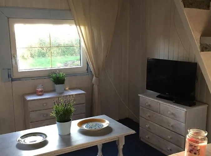 Nad Jeziorem Otalzyno * Pomieczyno